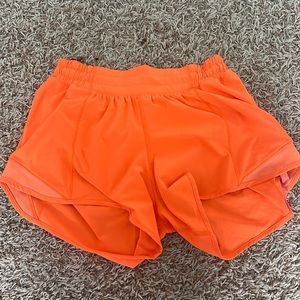 lululemon hotty hot 4” shorts